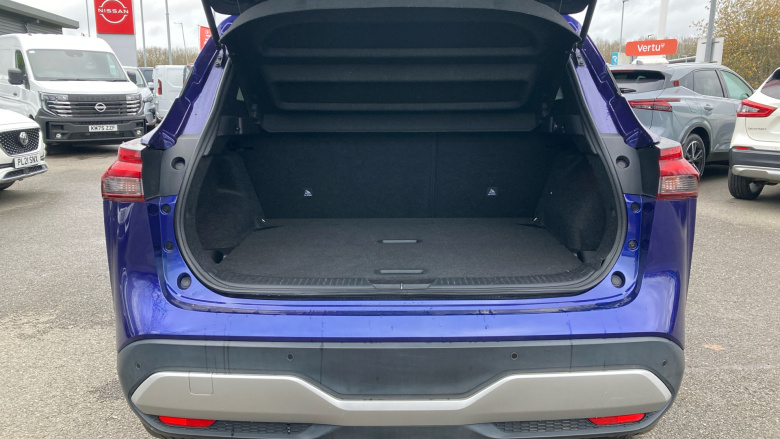 Nissan Qashqai 1.3 DiG-T MH N-Connecta 5dr Petrol Hatchback